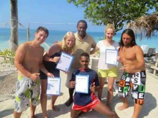 Mana Lagoon Backpackers Extérieur photo